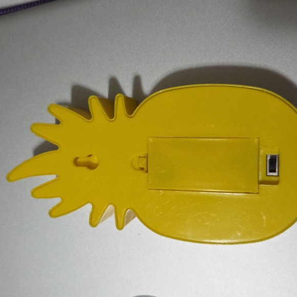 Pineapple table light - Picture 3 of 3